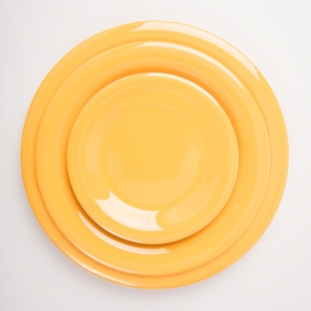 12 Wide Rim Plates - Yellow - 235mm