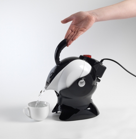Uccello Feather-Light PowerPour Kettle